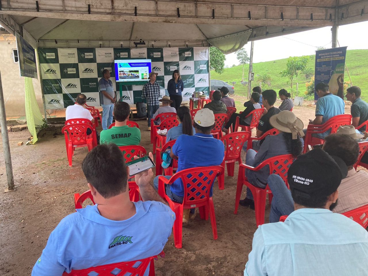 Comunicação Emater promove dia especial em cafeicultura para