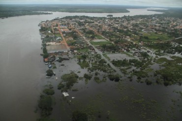 Enchentes isolaram municípios como Guajará e Nova Mamoré