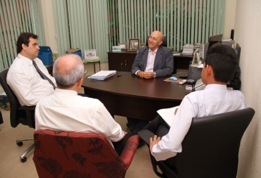 Governador Confúcio com o o superintendente do Banco do Brasil Raimundo Ferraz Júnior, o gerente geral João Santana e o gerente de mercado Rodrigo Nogueira da Silva