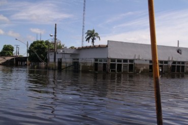 Em Guajará-Mirim, toda região beira-rio foi afetada