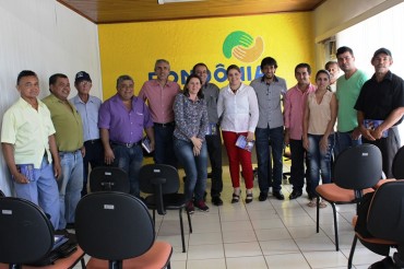 Foto com os presidentes de bairros de Rolim de Moura.