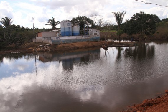 ETA da Caerd em Nova Mamoré ainda está "ilhado" pela água, mas funciona normalmente e abastece a cidade