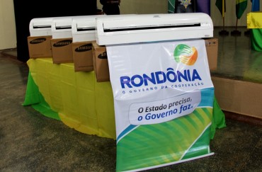 Centenas de condicionadores de ar já foram entregues às escolas estaduais de Rondônia