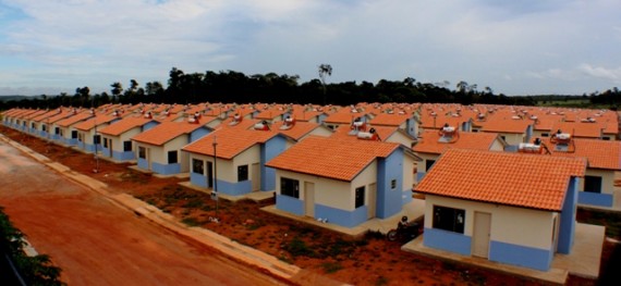Residencial Jardim dos Lagos com 370 casas