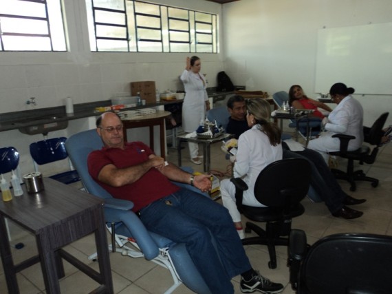 Doadores de sangue na escola Rio Branco