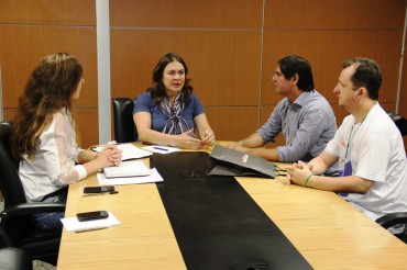 Secretária Fátima Gavioli debate sobre a próxima edição da Ferocit com o coordenador do projeto, Ederson Rodrigues