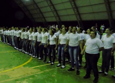 Coral do Colégio Tiradentes de Jacy-Paraná se apresentou na festa de fim de ano