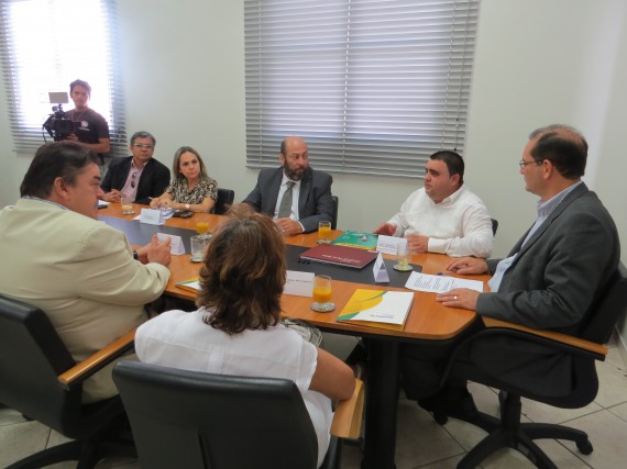 Reunião avaliou trabalho de médicos cubanos no Estado