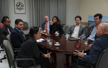 Reunião com representantes do BNDES ocorreu no Palácio do Governo