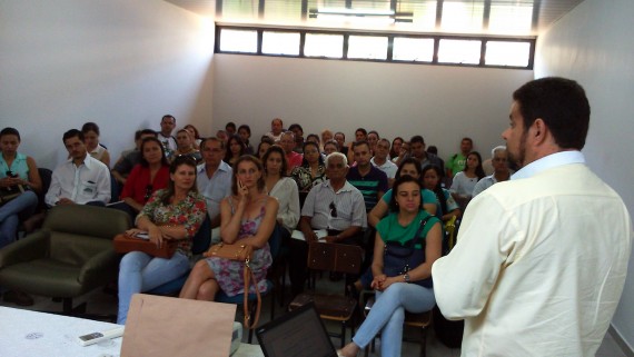 Representantes do Terceiro Setor durante oficina realizada em setembro de 2014, em Ji-Paraná