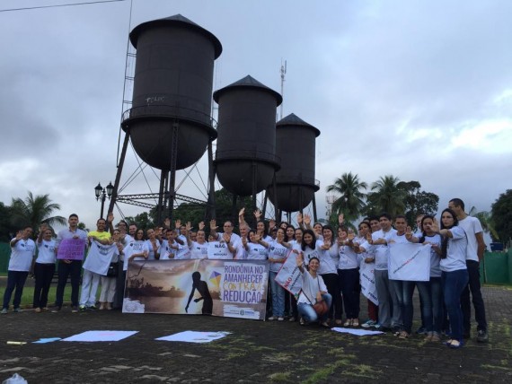 Atores envolvidos na proteção de direitos  dos adolescentes manifestam contra a maior idade penal