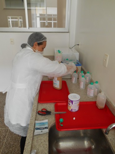 Preparação de alimentos no lactário do Hospital Regional de Cacoal
