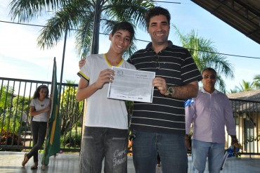 Alunos da Escola Estadual Plácido de Castro, em Jaru, receberam certificados pelo destaque na Obmep 2014