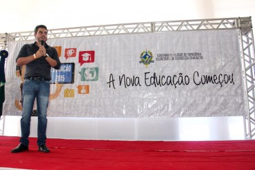 Superintendente Estadual da Promoção da Paz, Thiago Flores, participou do 2º Encontro de Gestores Escolares, em Cacoal, e ministrou palestra sobre combate às drogas