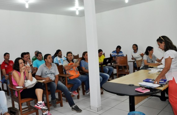 Professores e equipe da CRE de Jaru definem últimos detalhes para a fase regional do Joer 