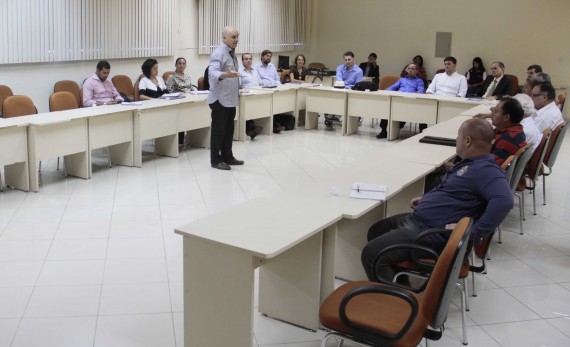 Carlos Magno explana a importância da realização do Congresso