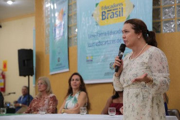 Secretária Fátima Gavioli destacou os avanços da educação no estado