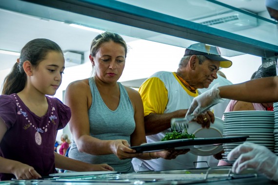 Restaurante Popular oferece 1.500 refeições por dia ao custo de R 1
