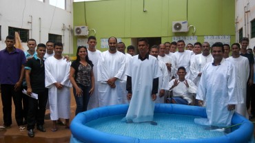 Núcleo de Assistência Religiosa da Sejus contou com apoio da Assembleia de Deus e Igreja Batista do Porto para a realização do Batismo nas Águas