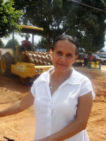 Agente de saúde, Antônia Queiroz, disse que asfalto significa mais qualidade de vida