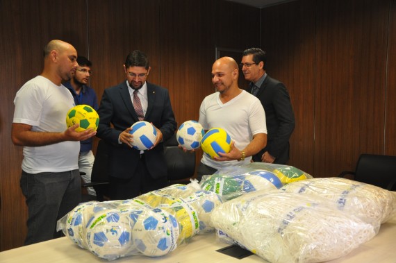 Os materiais doados serão utilizados para o futebol dos reeducandos e atividades úteis dos servidores. do presídio Federal