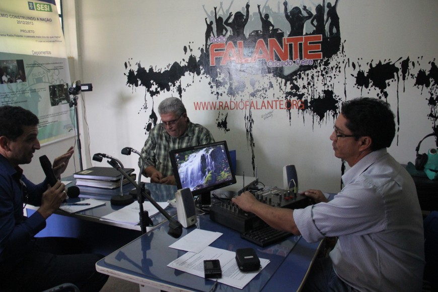 A partir de 2016, a  Rádio Falante transmitirá o conteúdo via internet
