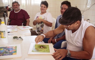 Pacientes atendidos pelo Hospital Santa Marcelina participam de oficina de Arteterapia