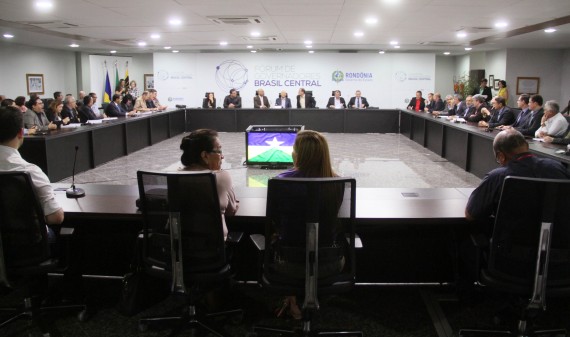 Governador reuniu secretariado no auditório Jerônimo Santana