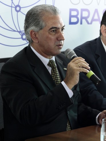 Governador Azambuja, de Mato Grosso do Sul