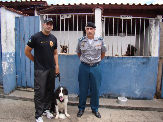 O comandante do 4º BPM, tenente coronel Sityá, quer implantar o projeto "Cão Terapia" ainda este ano em Cacoal