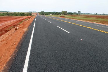 A obra foi iniciada em 2015 com o asfaltamento de 9,5 km. 