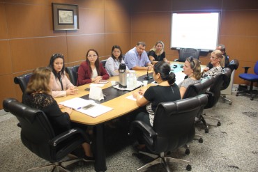 Alterações no Proafi discutidas em reunião da secretária Fátima com gestores escolares e técnicos da Seduc