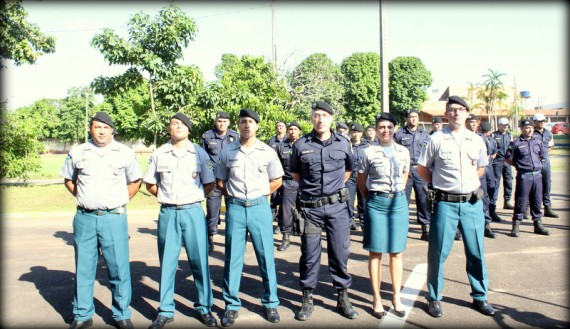 Policiais militares foram condecorados com a medalha "Mérito Policial"