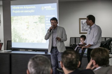 Ronaldo Sawada e Fábio Folly durante apresentação da Infovia