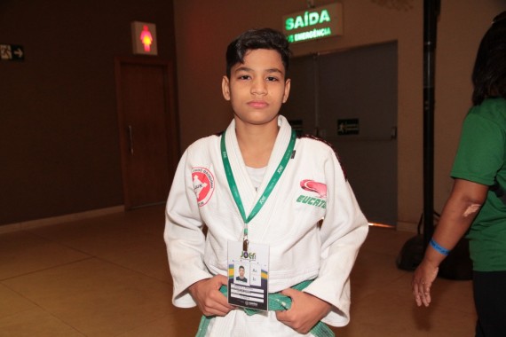Pedro Lamota, campeão brasileiro no judô, garantiu vaga para a competição escolar em João Pessoa 