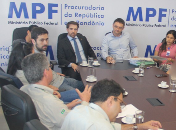 Após vários debates, reunião no MPF selou acordo para construção das escolas
