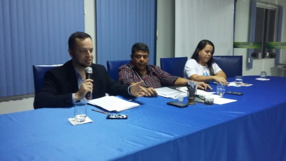 Júlio Olivar discute fomentação do turismo com represenatntes de diversos segmentos de Guajará