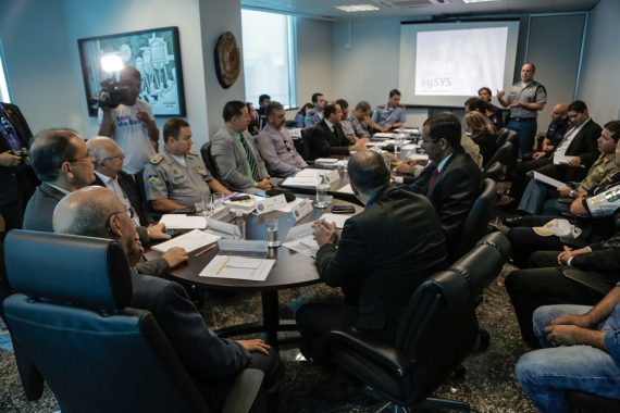 Governo reuniu representantes da PM, Segurança Pública, Judiciário e Ministério Público para conhecer sistema adotado em Santa Catarina