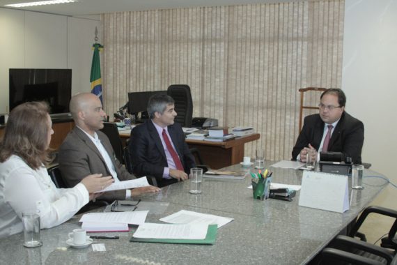 Comitiva de Rondônia em reunião com o secretário nacional de Justiça, Gustavo Castro