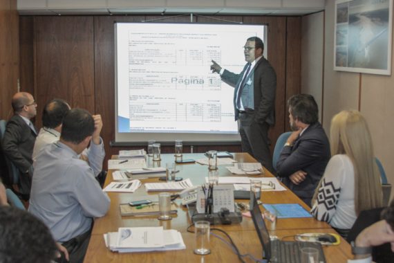 Secretário George Braga demonstra os recursos necessários para execução de equipamentos públicos em Porto Velho