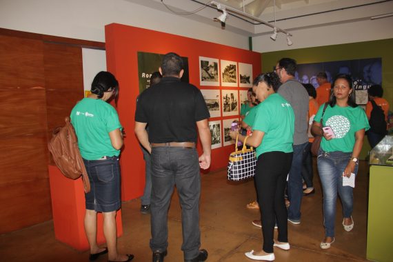 Turistas e estudantes visitaram nessa quarta-feira o Museu