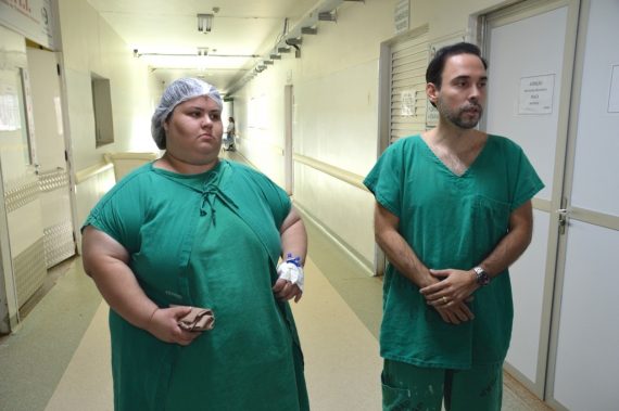 Com 170 quilos, Ana Carolina afirma que pretende retomar projetos após cirurgia
