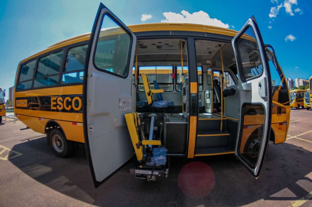 Educação - Governo de Rondônia entrega 25 ônibus escolares para atender  escolas estaduais e municipais do Estado - Governo do Estado de Rondônia -  Governo do Estado de Rondônia