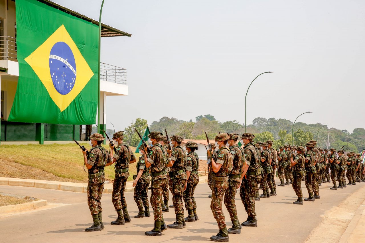Stream Canção Da Cavalaria by Hinos e Canções do Exército Brasileiro