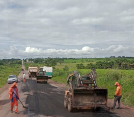 rodovias do estado recebem manutenção executada pelo o DER