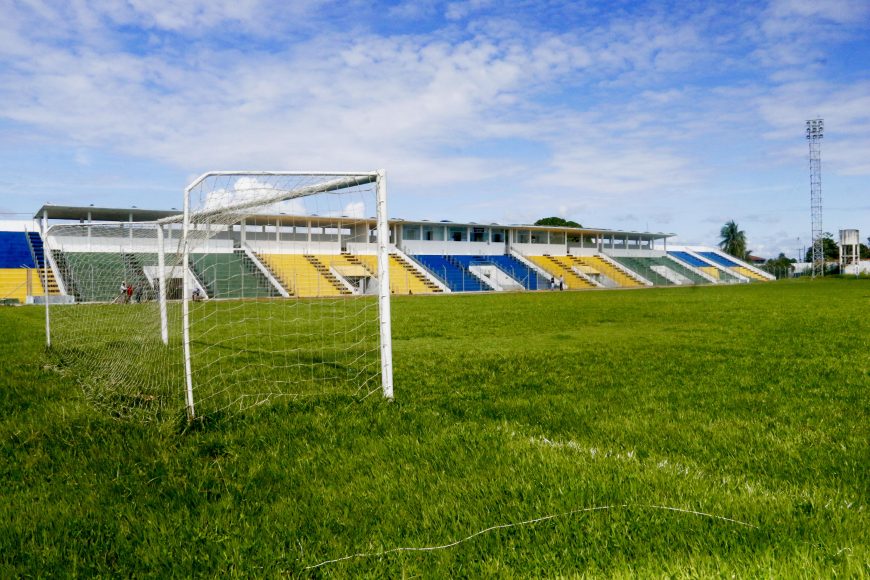 Rondonienses se apresentam em clube de futebol feminino do Paraná