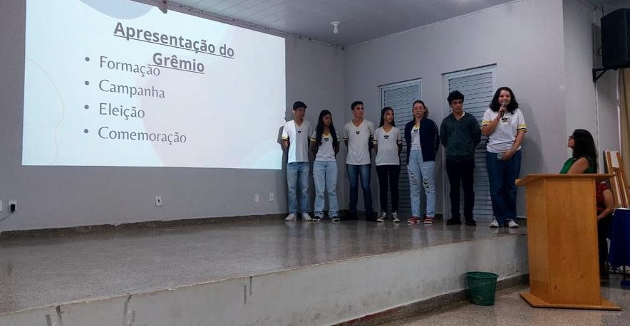 Grêmio estudantil é uma entidade sem fins lucrativos