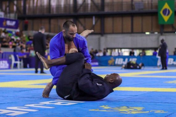 De olho nas Olimpíadas, russos contratam mestre parintinense de jiu-jítsu