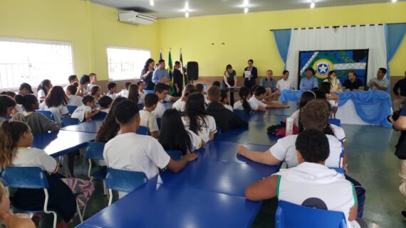 Escola Celso Ferreira da Cunha, localizada no distrito de Riozinho