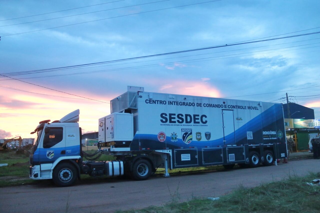 Carreta do CICC-Móvel é deslocada temporariamente para reforçar segurança durante bloco carnavalesco